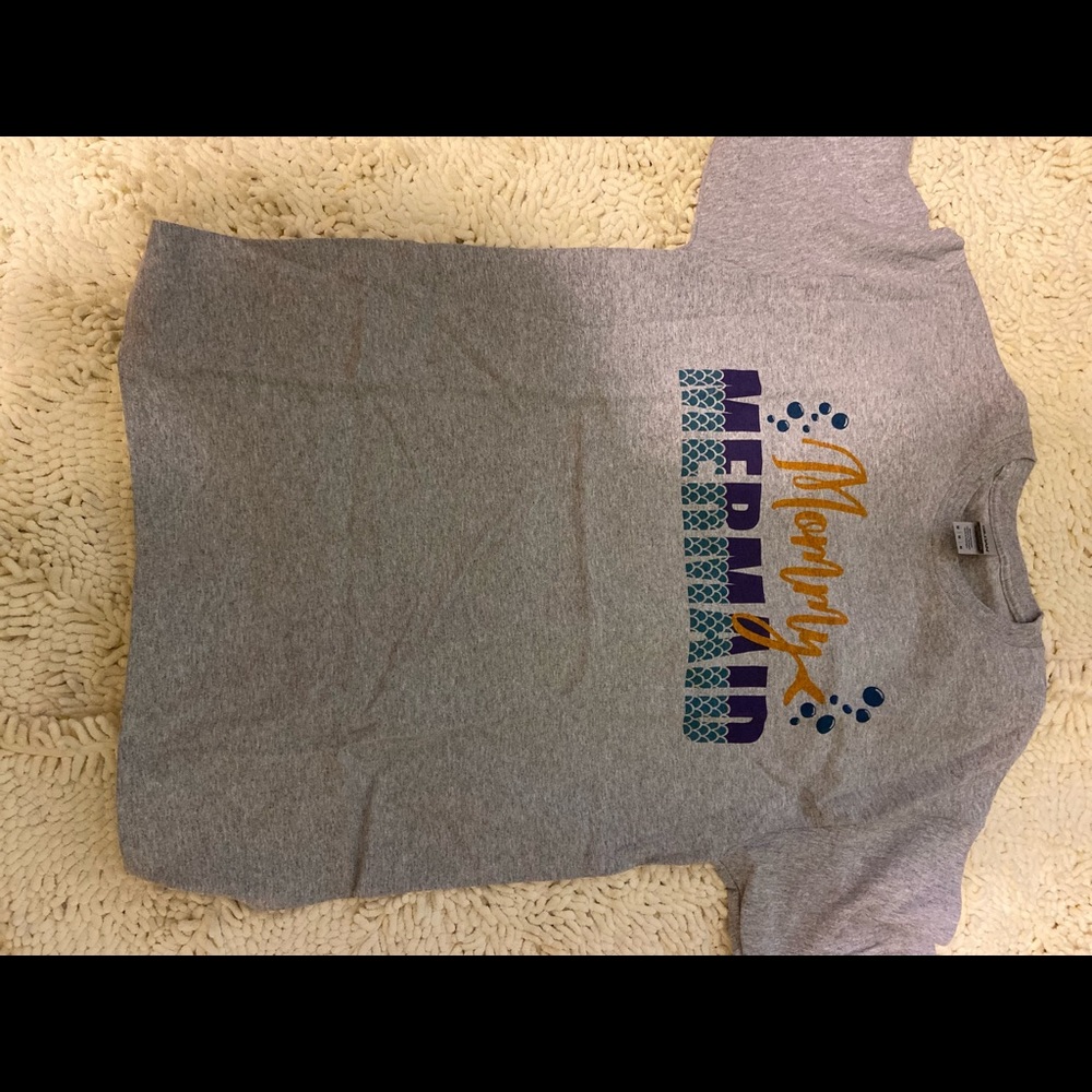 Mommy Mermaid Shirt NWOT